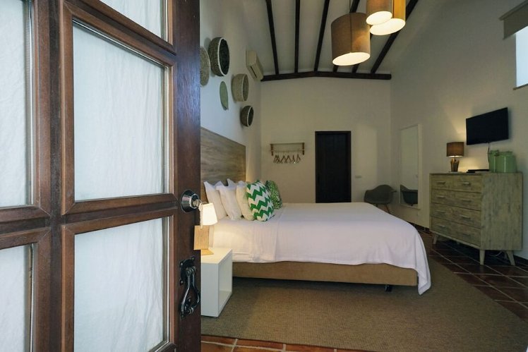 Vale Fuzeiros Nature Guest House, Algarve