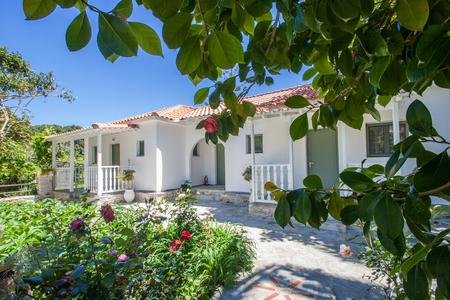 3 Goddesses, Skiathos