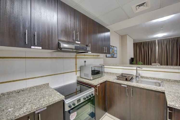 Royal Regency Suites Dubai Marina, Dubai