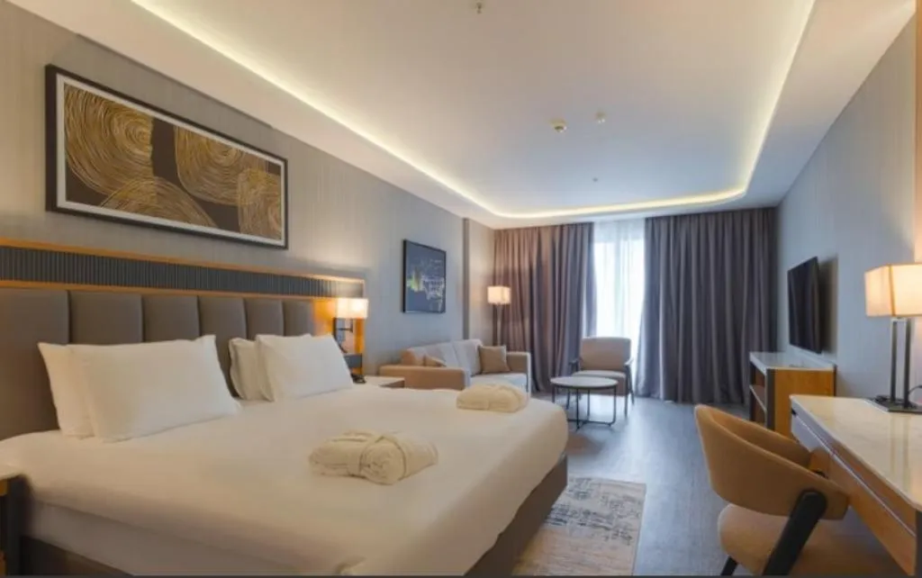 DOUBLE SUPERIOR POOL VIEW Room, Azura World Hotel, Antalya