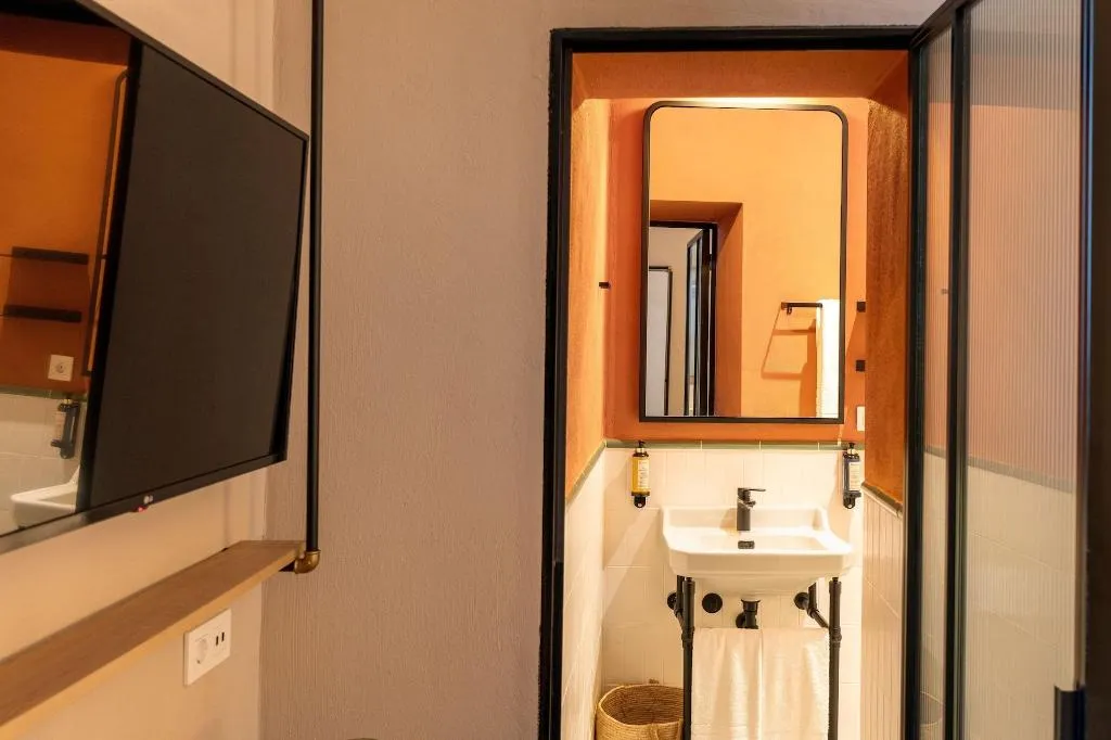 Room, Honest Sevilla, Seville