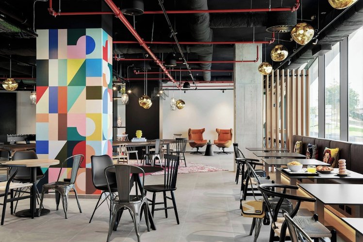 Moxy Alfragide Lisboa, Lisbon