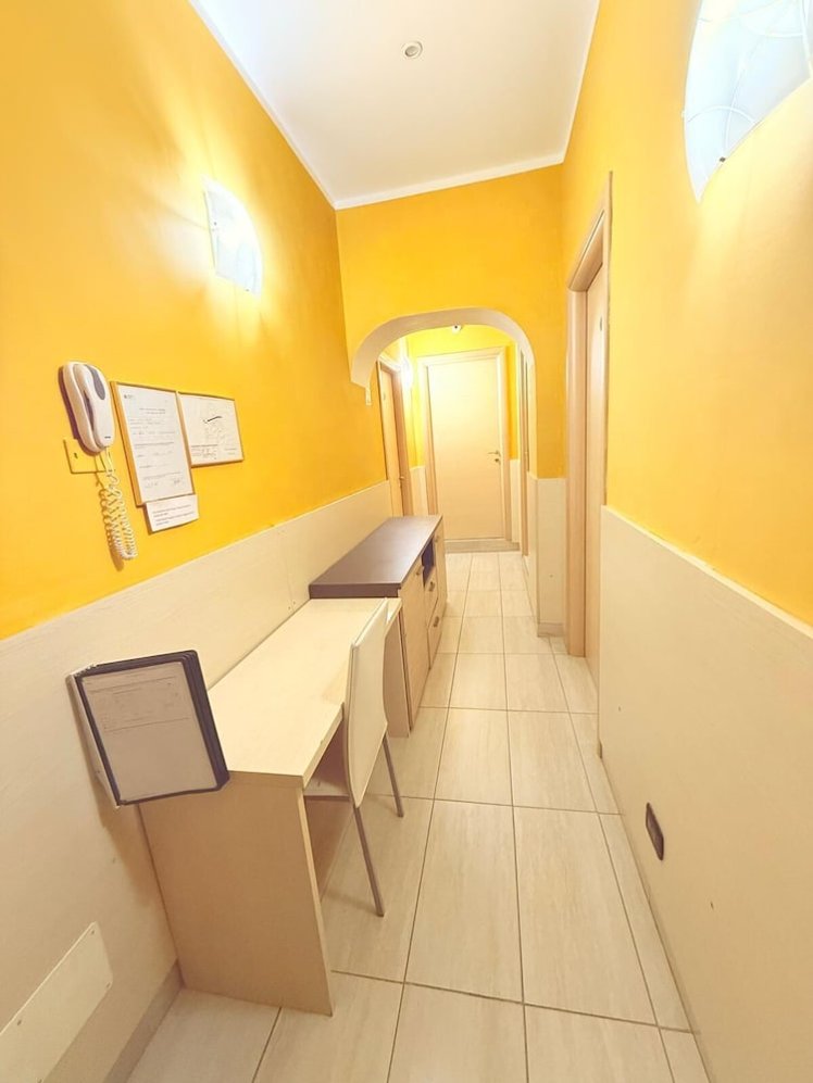 Guest House Hola Roma, Naples
