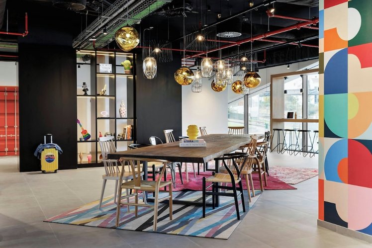 Moxy Alfragide Lisboa, Lisbon