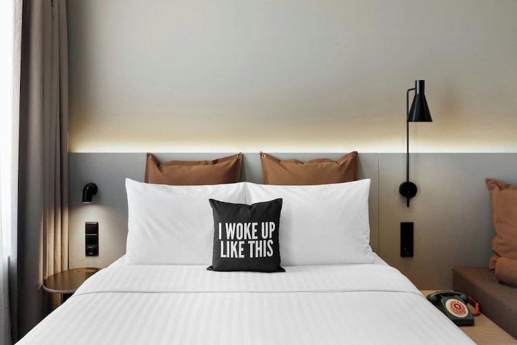 Moxy Alfragide Lisboa, Lisbon