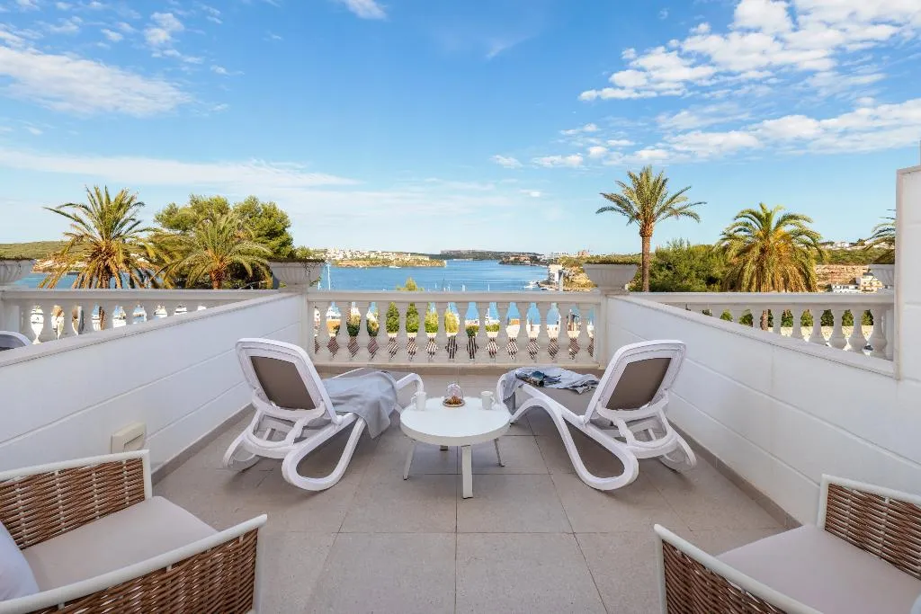 SUITE SEA FRONT Room, Senator Port Mahon, Menorca