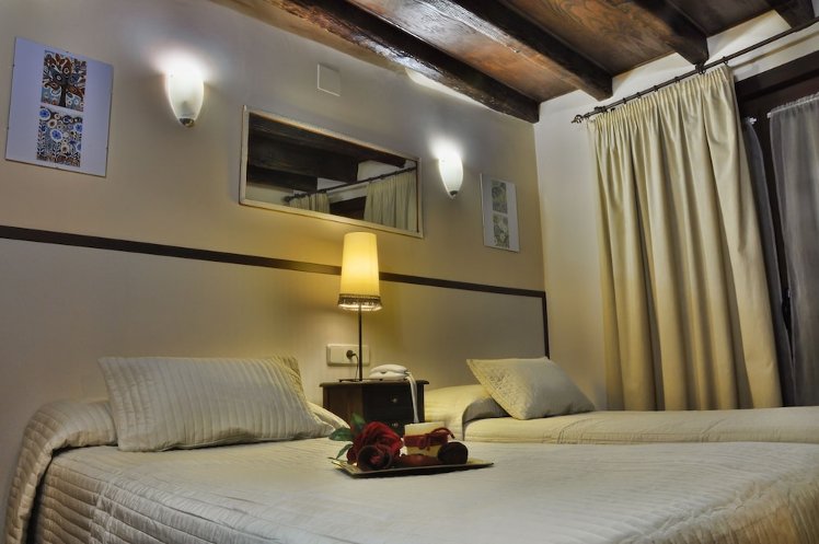 Hostal Alfonso XII, Madrid