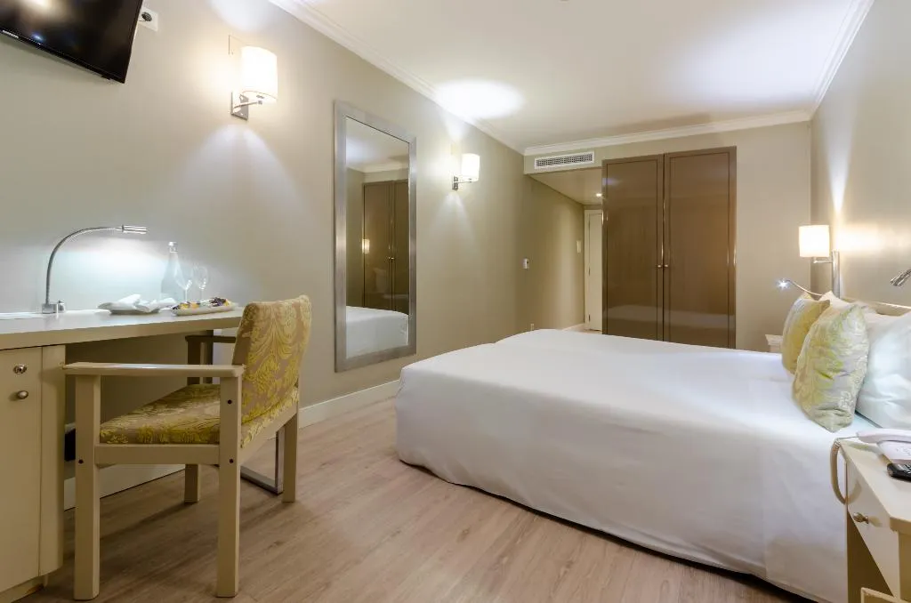 Double or Twin STANDARD Room, Olissippo Marques De Sa, Lisbon