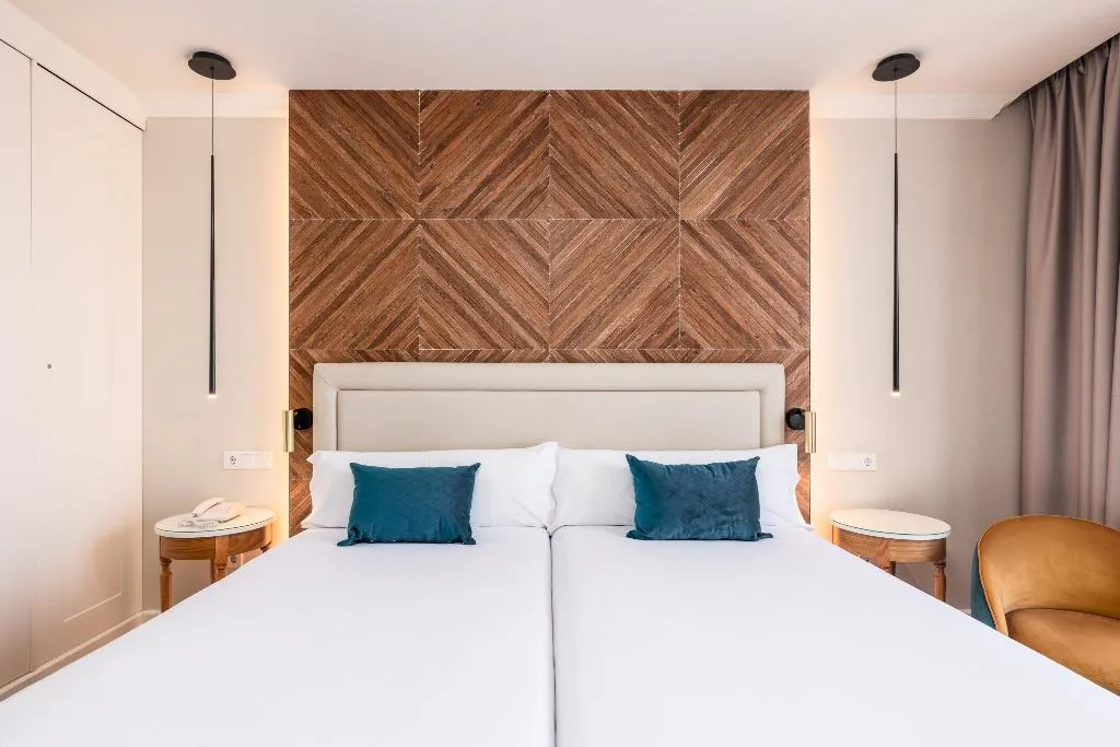 Double or Twin SEA VIEW WITH BALCONY Room, Senator Port Mahon, Menorca