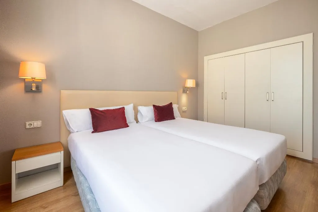SINGLE WITH BALCONY Room, Senator Port Mahon, Menorca