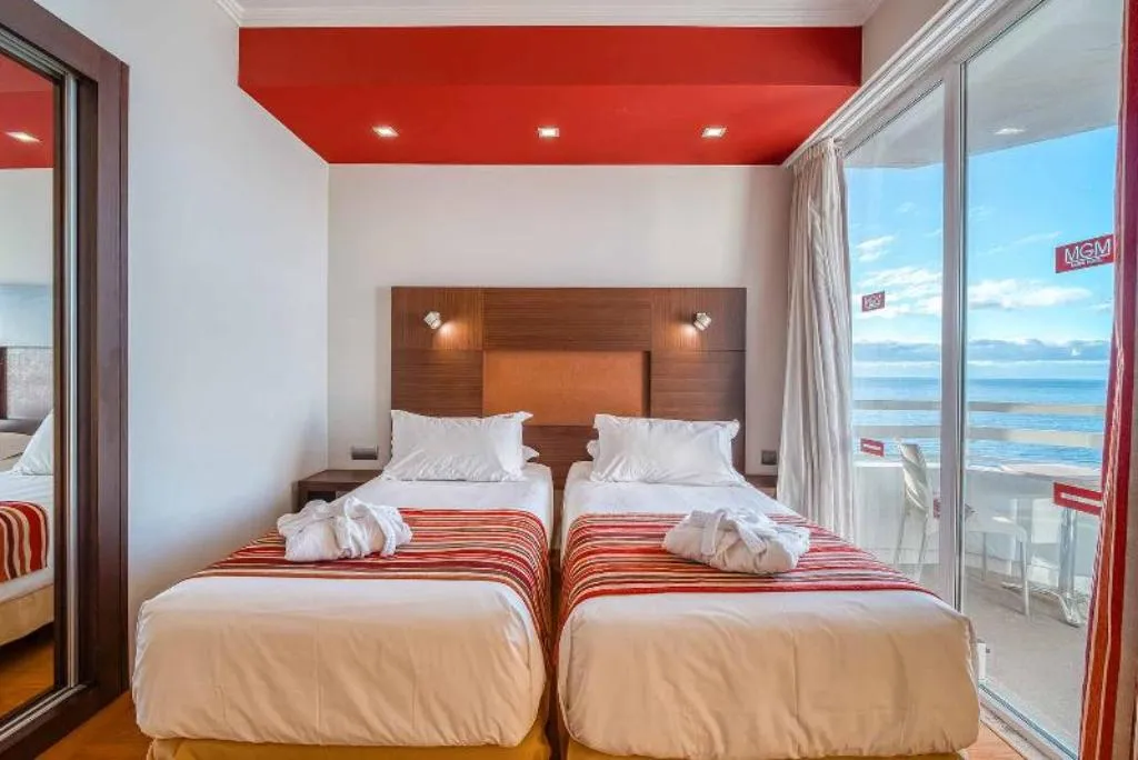 Double or Twin SUPERIOR BEACH FRONT Room, Muthu Raga Madeira Hotel, Madeira