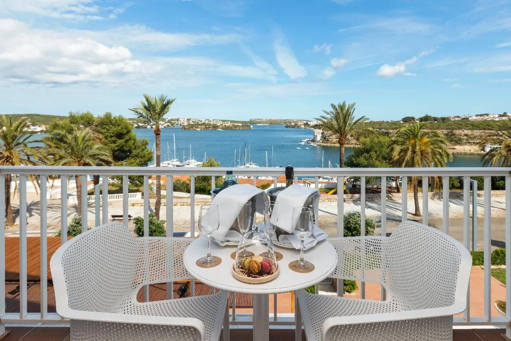 JUNIOR SUITE SEA VIEW WITH BALCONY Room, Senator Port Mahon, Menorca
