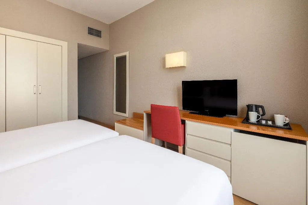 SINGLE WITH BALCONY Room, Senator Port Mahon, Menorca