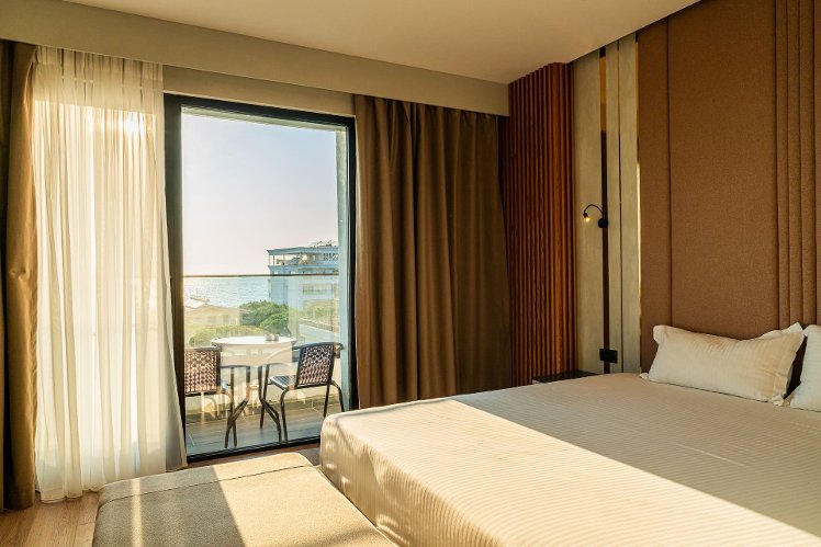 Henry Resort & Spa, Kavaje
