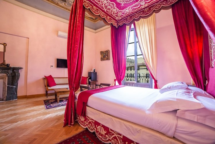 B&B Galileo 2000, Florence