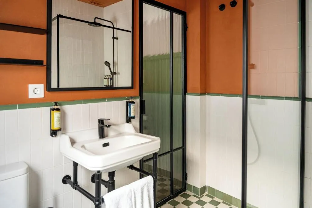 Room, Honest Sevilla, Seville
