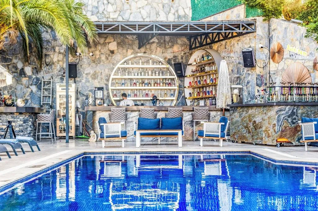 Sports and Entertainment, Bombien Yalikavak, Bodrum