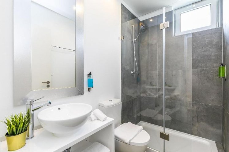 Room, Gloria Suites By Lx Way, Lisbon