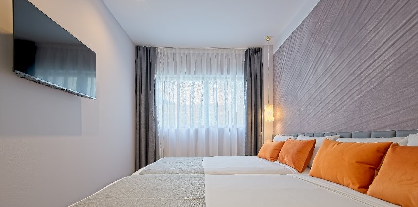 Dwo Yuste Alcalã¡, Madrid
