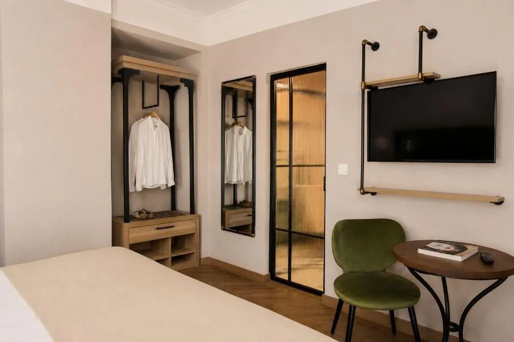 Room, Honest Sevilla, Seville