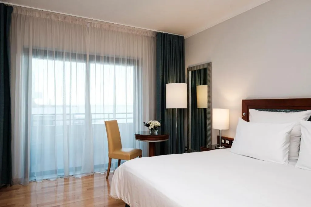 DOUBLE SINGLE USE SUPERIOR SEA VIEW Room, Radisson Blu Resort, Malta St. Julians, Malta
