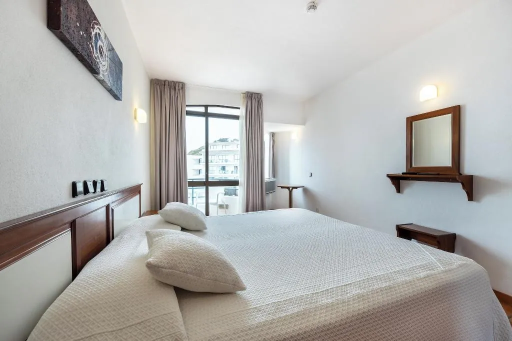 Room, Salema Beach Hotel, Algarve