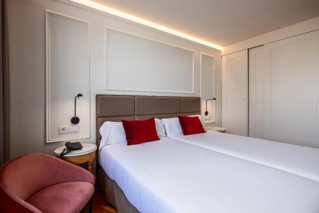 Double or Twin STANDARD Room, Senator Port Mahon, Menorca