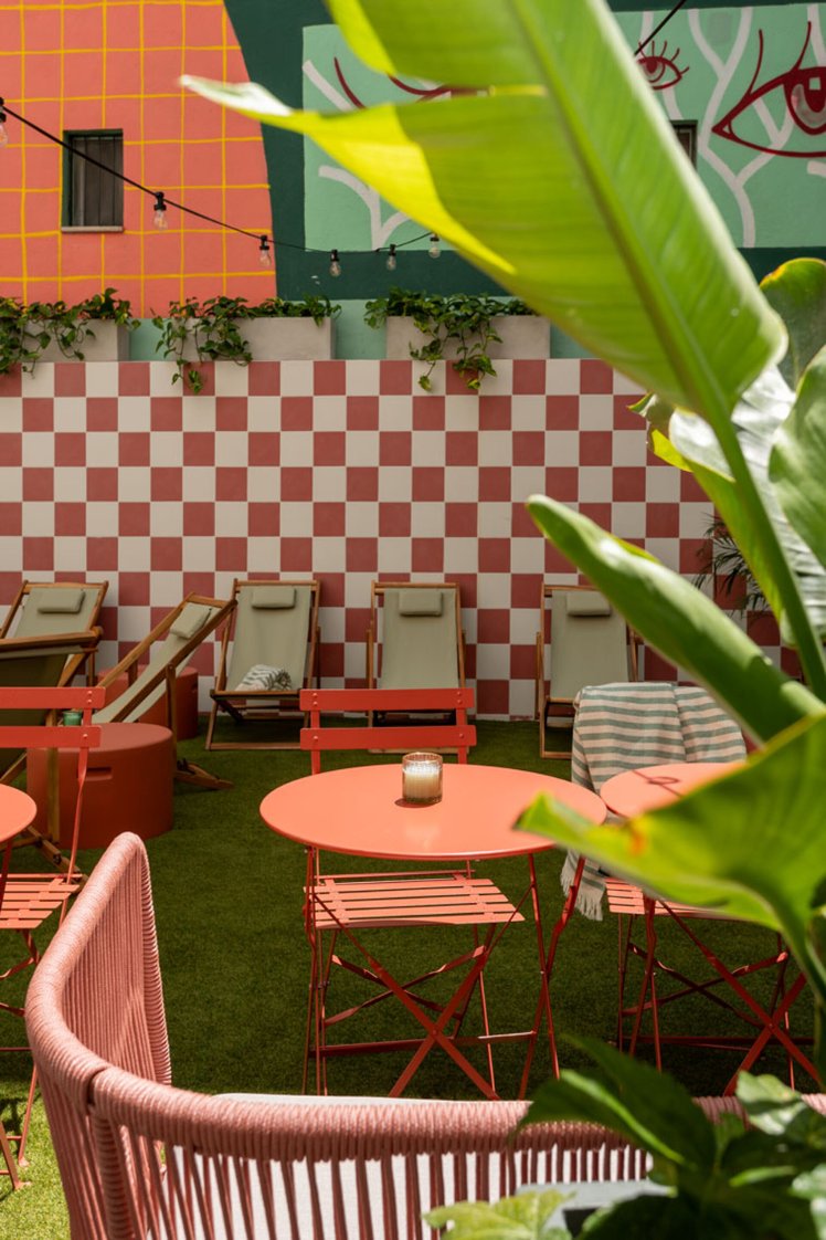 Upon Angels - Adults Only, Lisbon