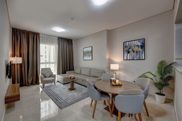 Royal Regency Suites Dubai Marina, Dubai