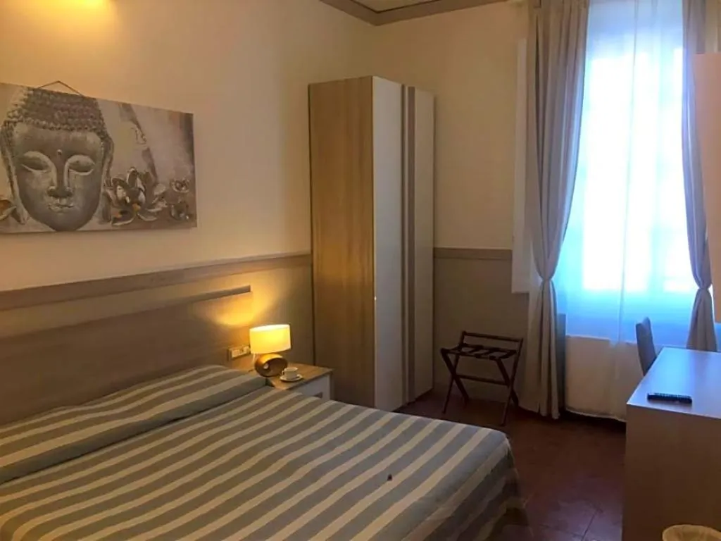 TWIN CLASSIC Room, Alinari, Florence