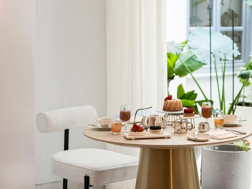 JUNIOR SUITE SUPERIOR KING BED Room, THE DOLLI at Acropolis, A Hotel to Live, Athens