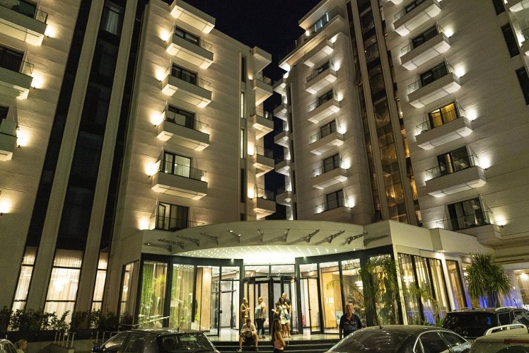 Henry Resort & Spa, Kavaje