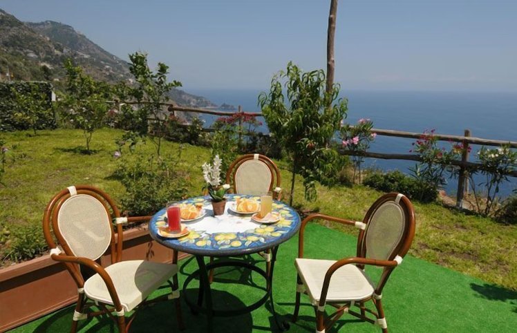 Locanda degli Dei, Naples
