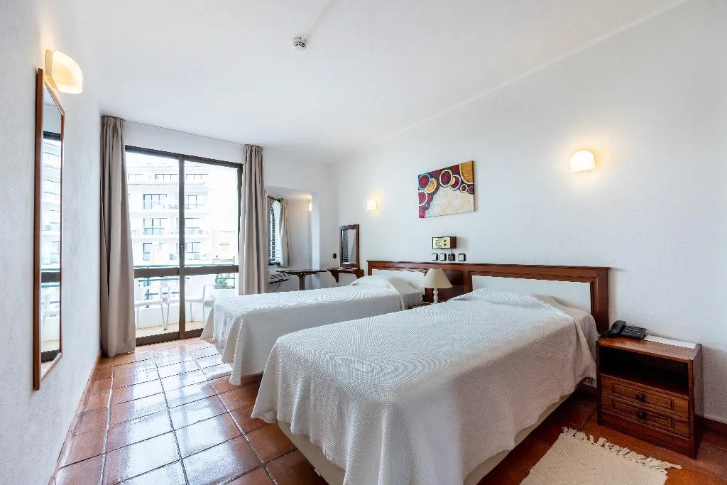 DOUBLE STANDARD Room, Salema Beach Hotel, Algarve
