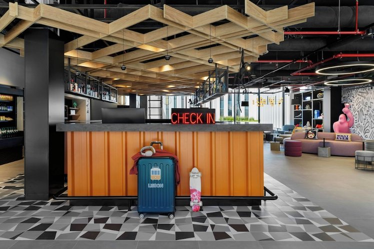 Moxy Alfragide Lisboa, Lisbon