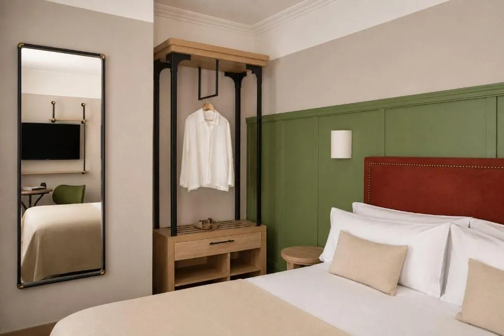 Room, Honest Sevilla, Seville
