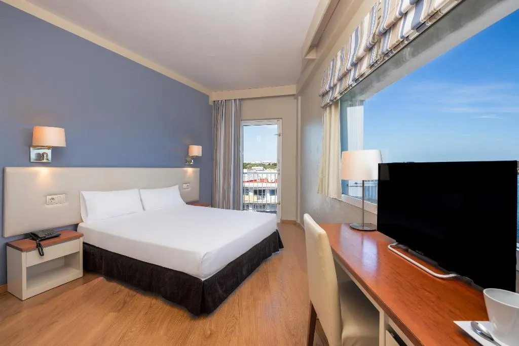 DOUBLE SINGLE USE SEA FRONT Room, Agamenon, Menorca