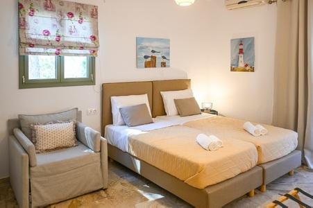 3 Goddesses, Skiathos