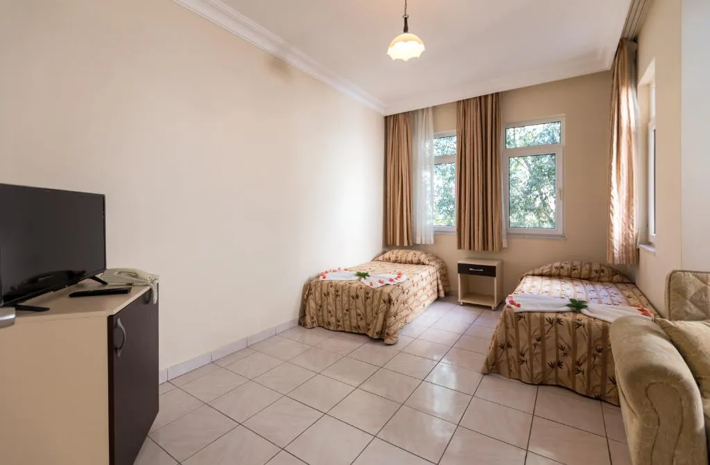 FAMILY ROOM STANDARD Room, Helios Hotel, Antalya