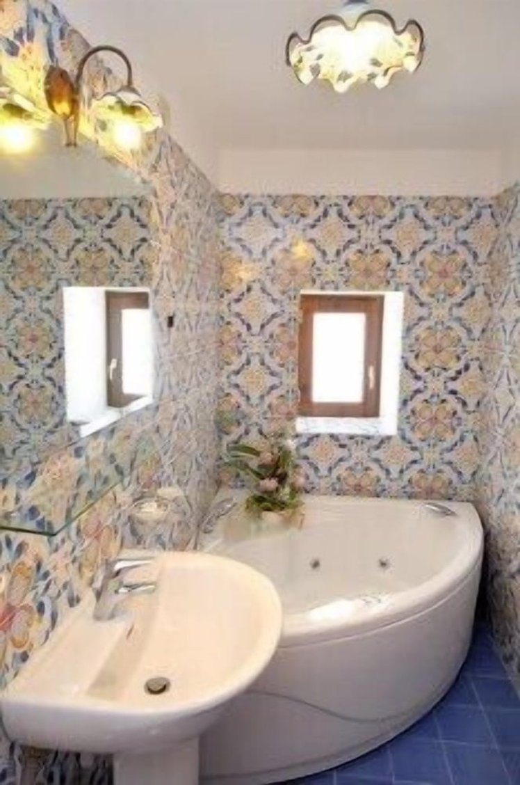 Locanda degli Dei, Naples