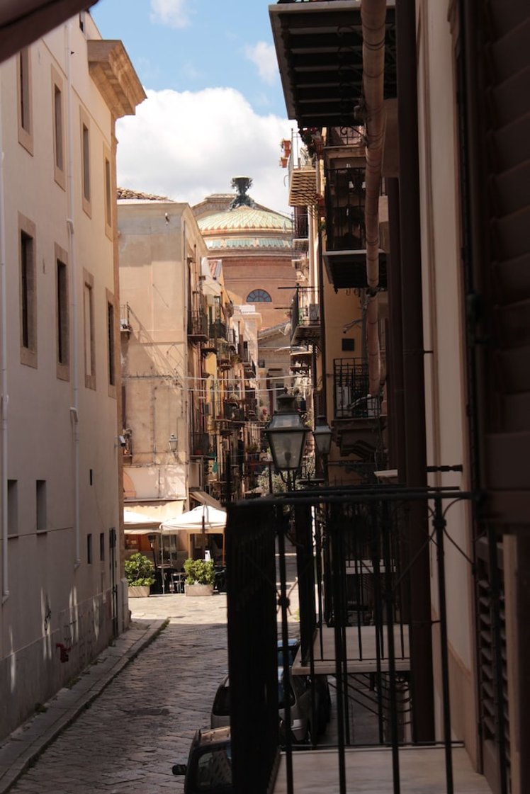 B&B Teatro, Palermo