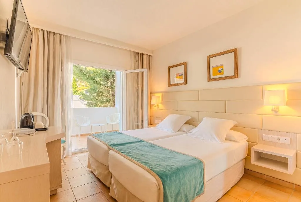Room, Cala d'Or, Majorca