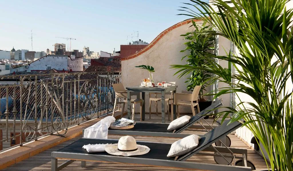 APARTMENT THREE BEDROOMS TWO BATHROOMS Room, Eric Vokel Madrid Suites, Madrid