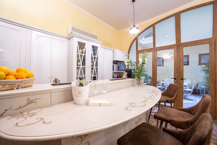 B&B Galileo 2000, Florence