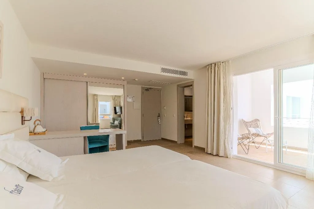 Room, Cala d'Or, Majorca
