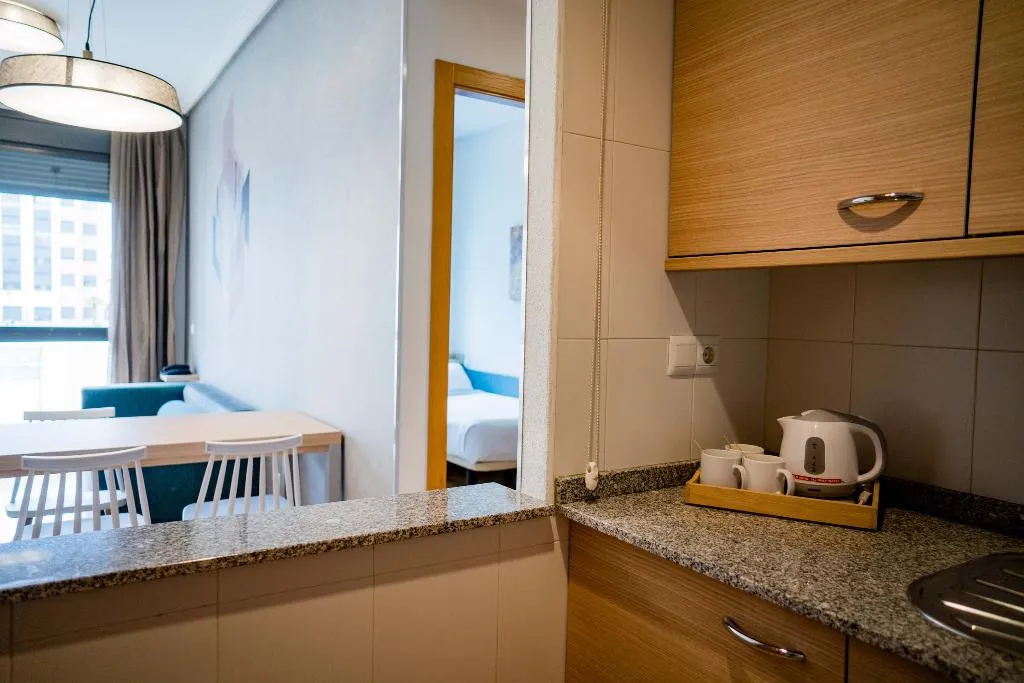 APARTMENT CAPACITY 4 Room, Compostela Suites, Madrid