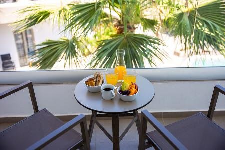JL Hotel, Malta