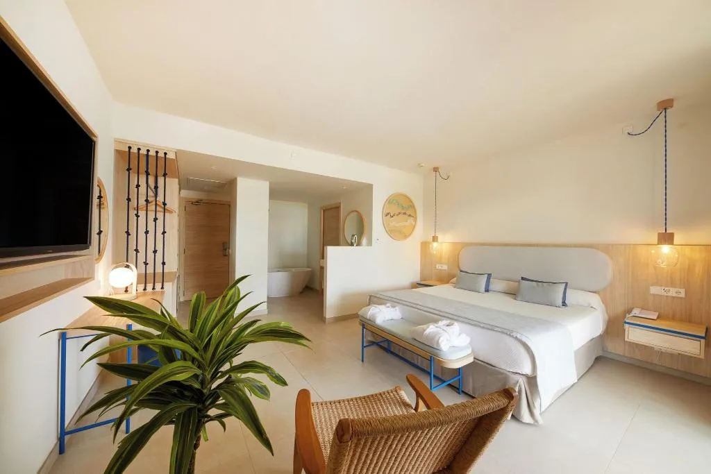 Room, Tui Blue Victoria Menorca, Menorca