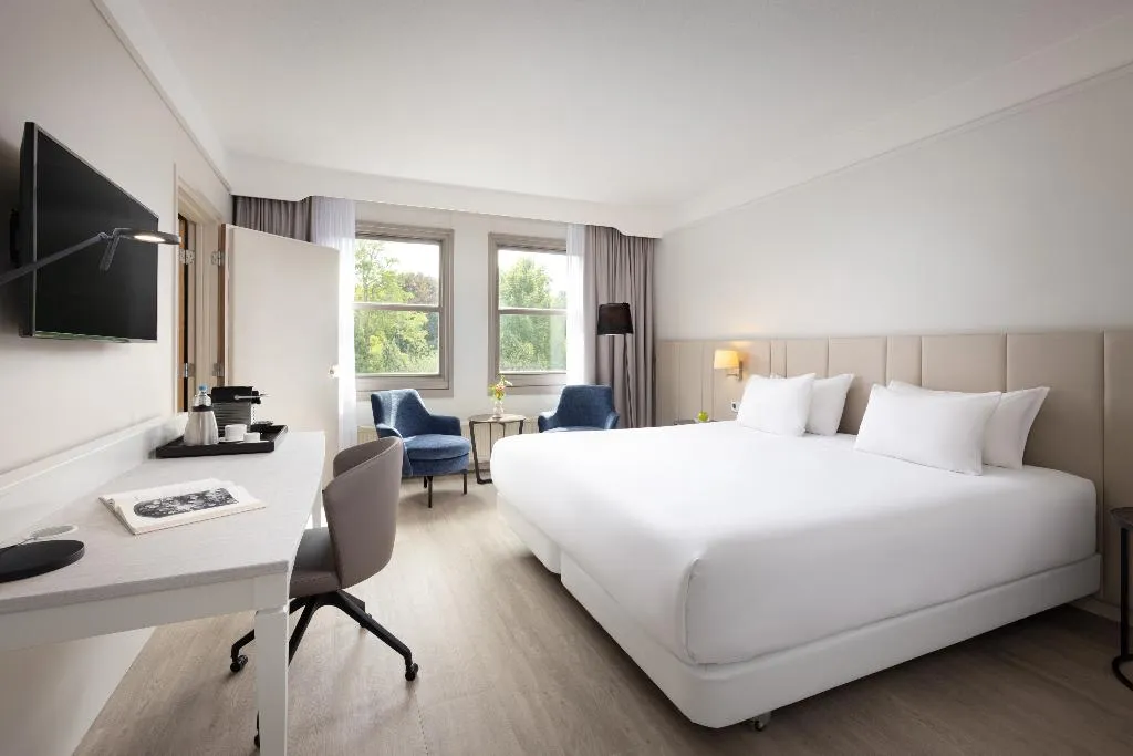 JUNIOR SUITE STANDARD Room, NH Bussum Jan Tabak, Amsterdam
