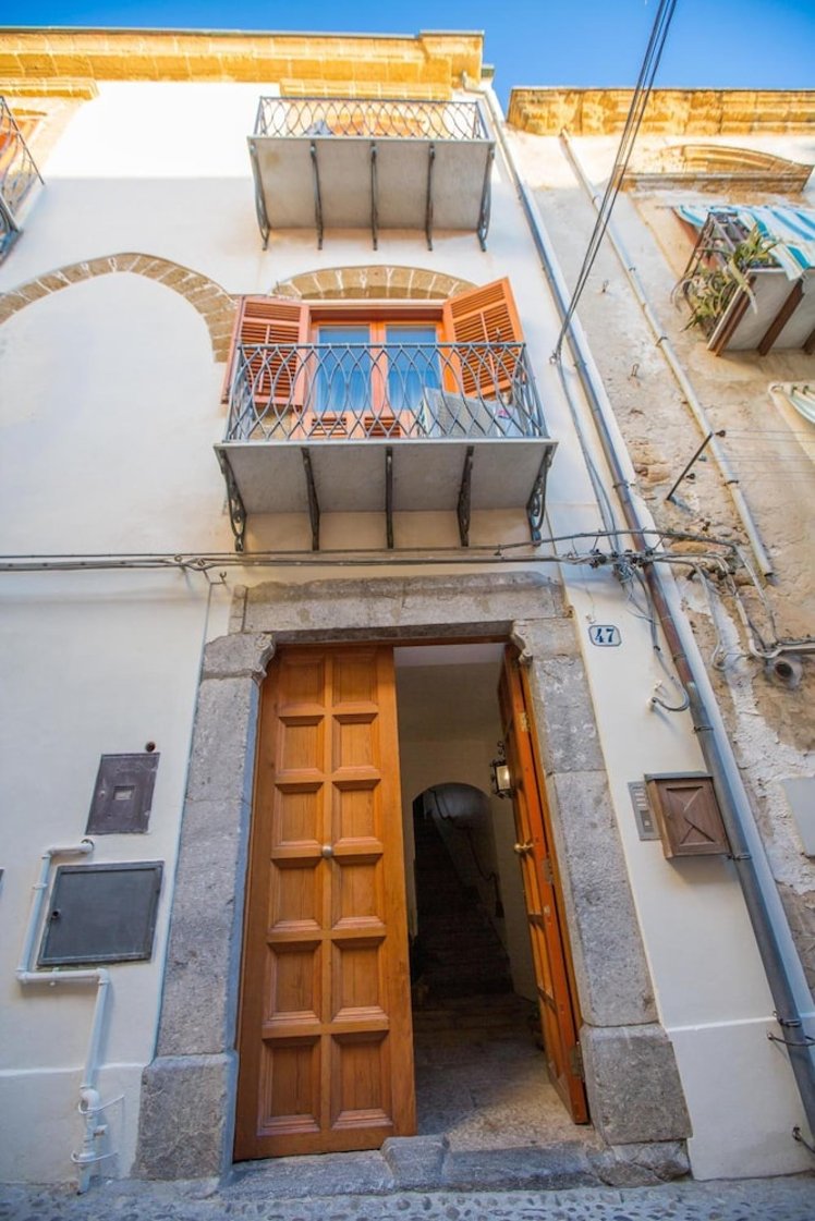 Palazzo Raho, Palermo